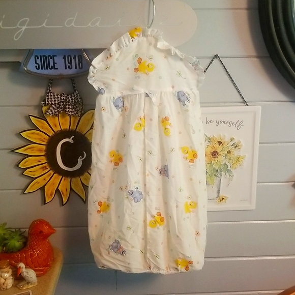 Sesame Street Other - Vintage Sesame Street Hanging Baby Diaper Holder Storage Stacked Diaper Keeper